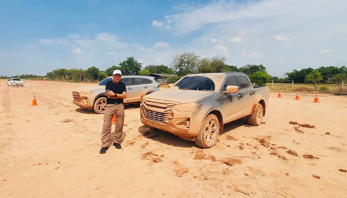 ลองพลังขับ 4 ใหม่  วีครอส -มิวเอ็กซ์ 2.2 ดีดีไอ แมกฟอร์ซ