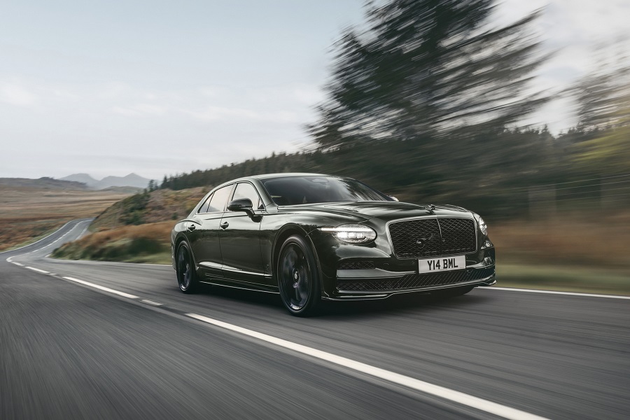 New Flying Spur พลิกโฉมยนตรกรรมหรู สู่ซูเปอร์คาร์ 4 ประตูพันธุ์สปอร์ตเจนใหม่